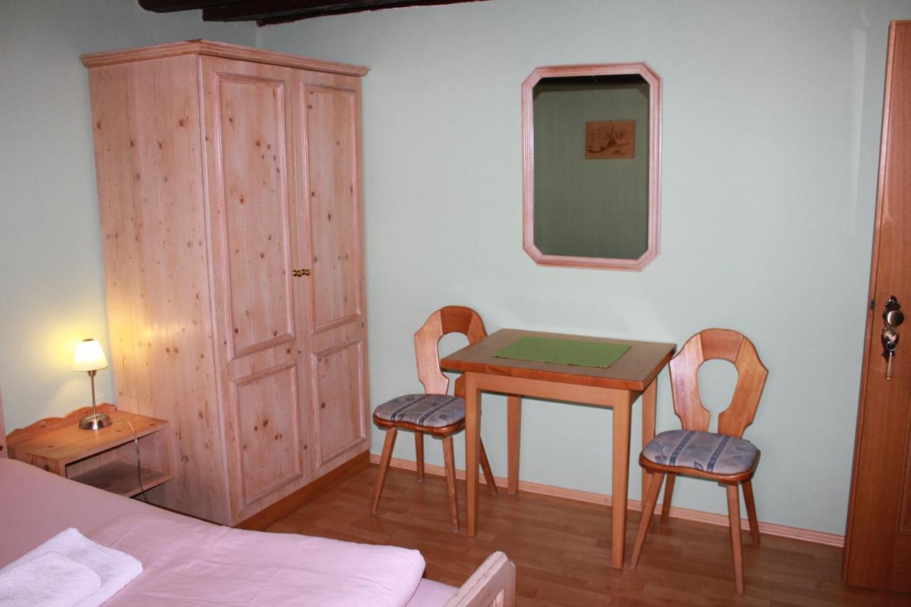 Hotel Zur Friedenslinde Нюрнберг Екстериор снимка